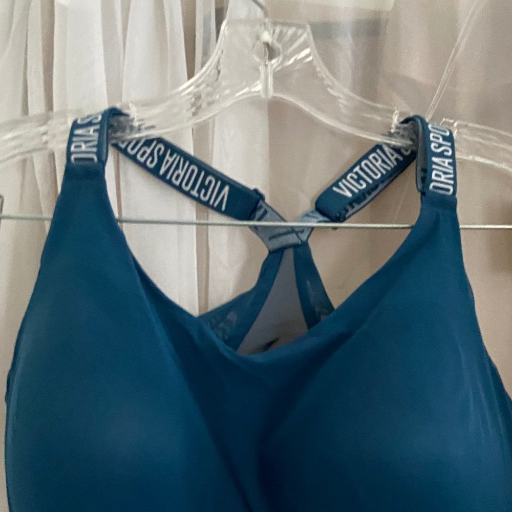VS Sports Bra